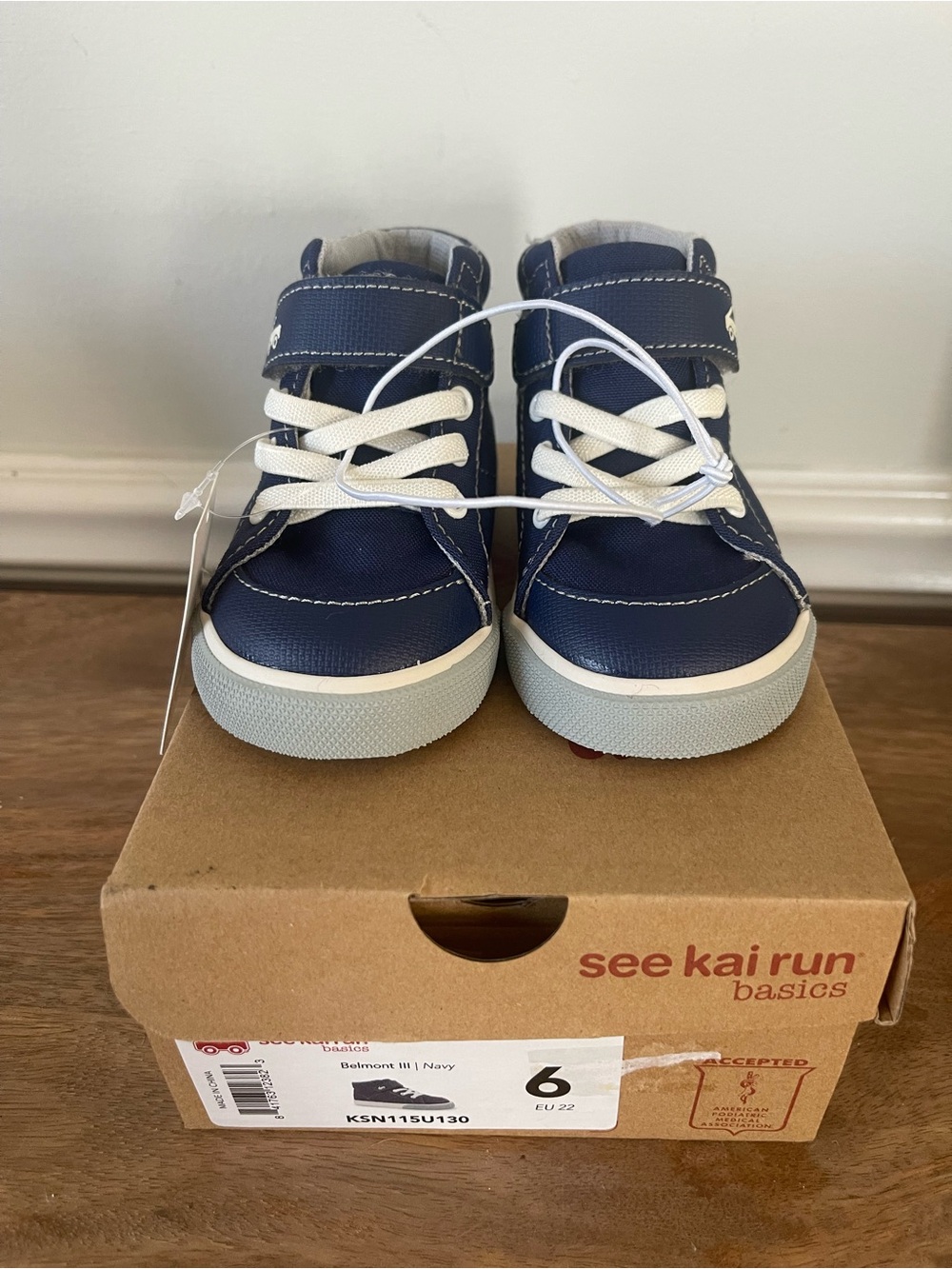 See Kai Run Navy & White High-Top Kids Sneakers size 6